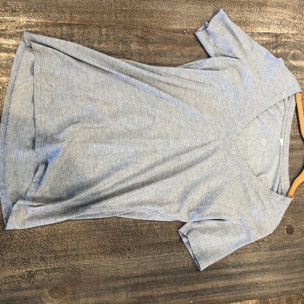 Lululemon excellent condition T-shirt